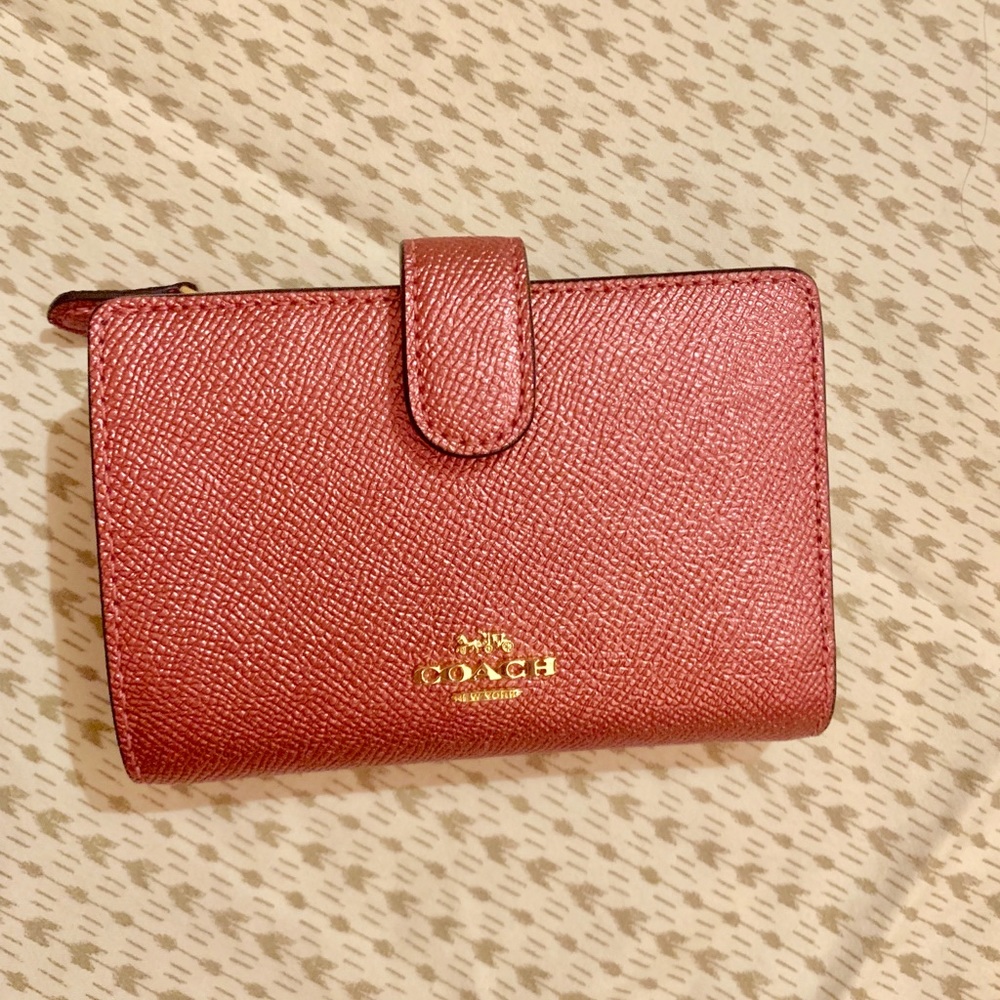 Coach wallet in pink